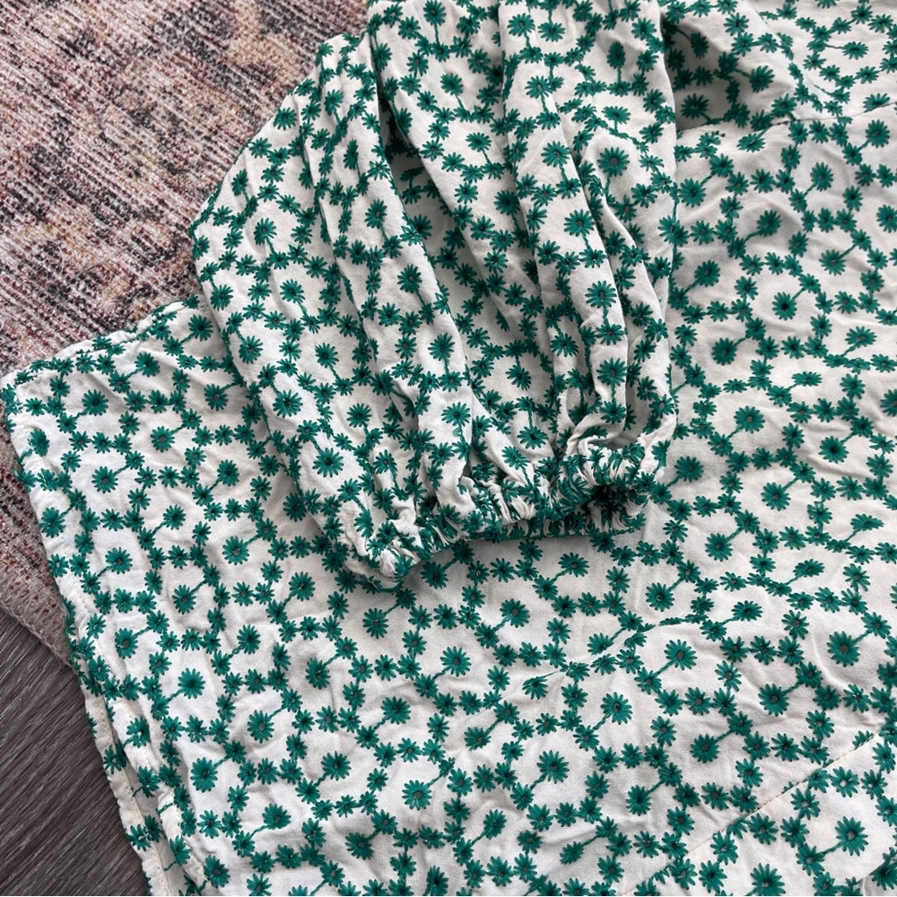 Bellerose Blouse - Picture 2 of 9